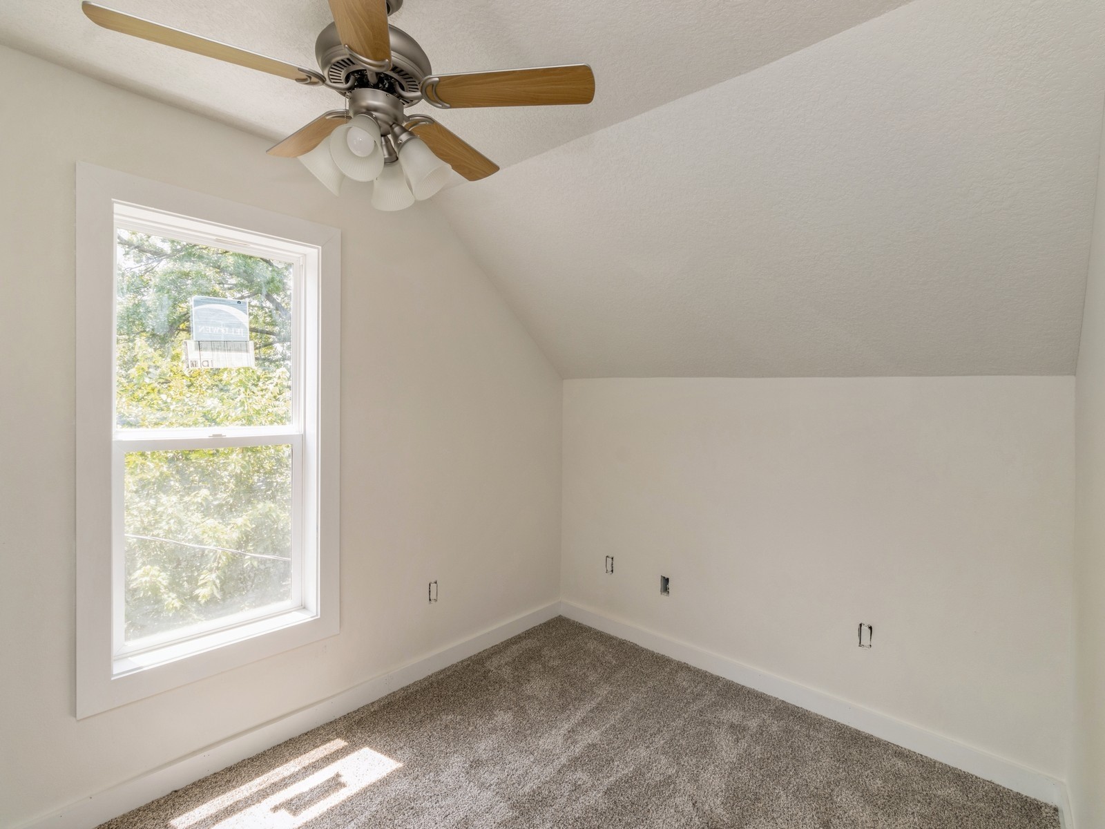 709 E 8th Street, Newton, Iowa image 19