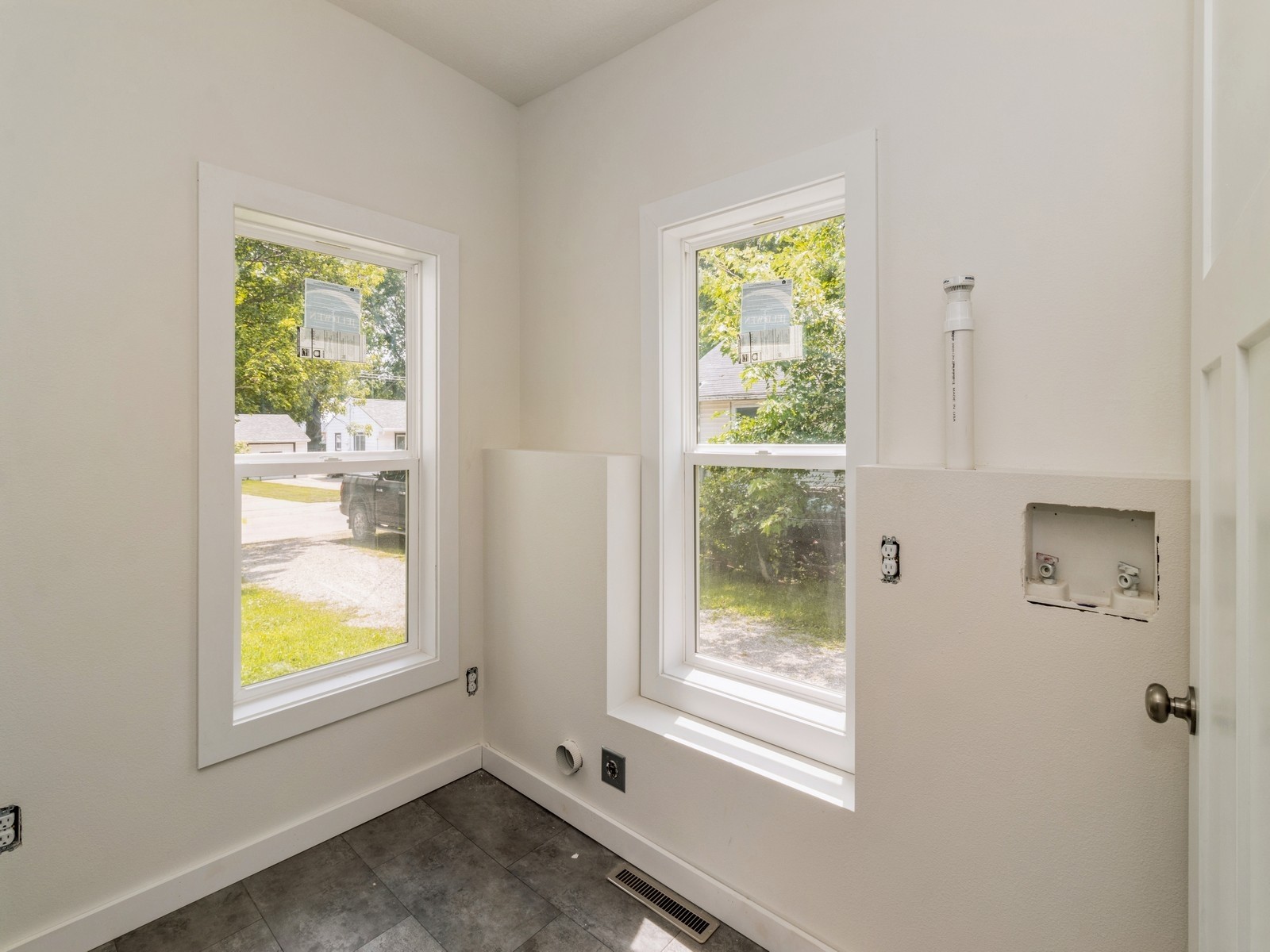 709 E 8th Street, Newton, Iowa image 14