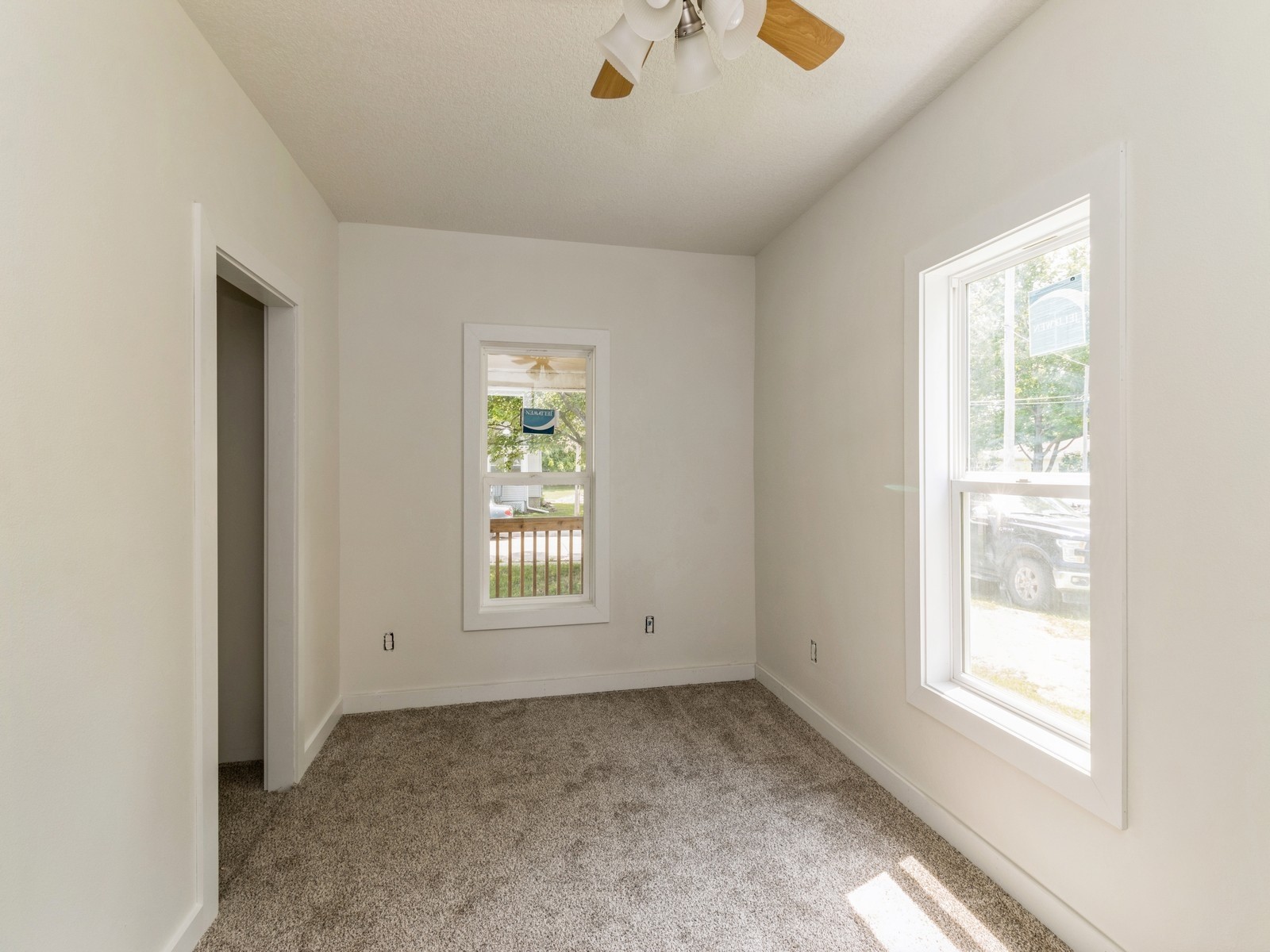 709 E 8th Street, Newton, Iowa image 12