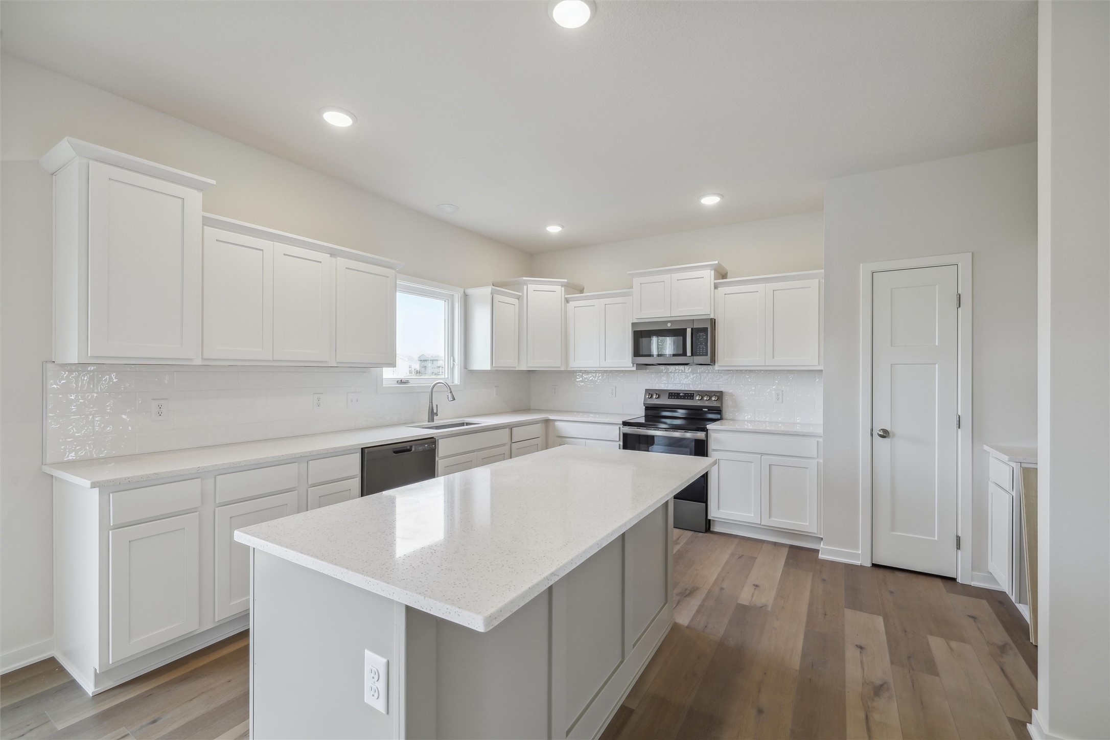 535 NW Rosemont Drive, Waukee, Iowa image 3
