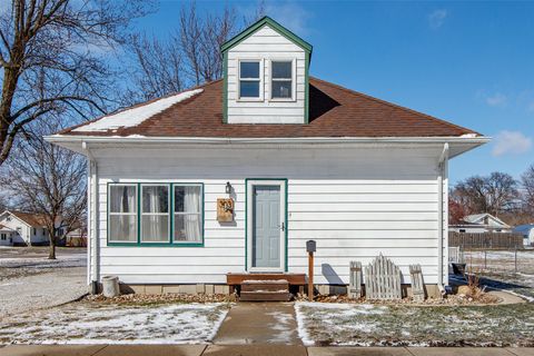 Homes For Sale - 303 15th Street<br/> Boone, IA 50036