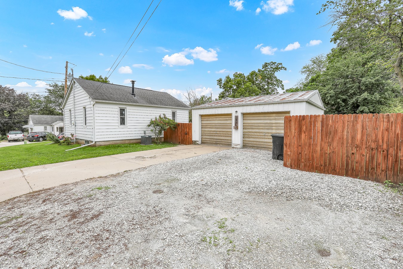 117 E Cronkhite Street