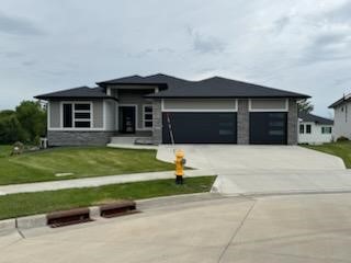 5006 148th Circle, Urbandale, Iowa image 1