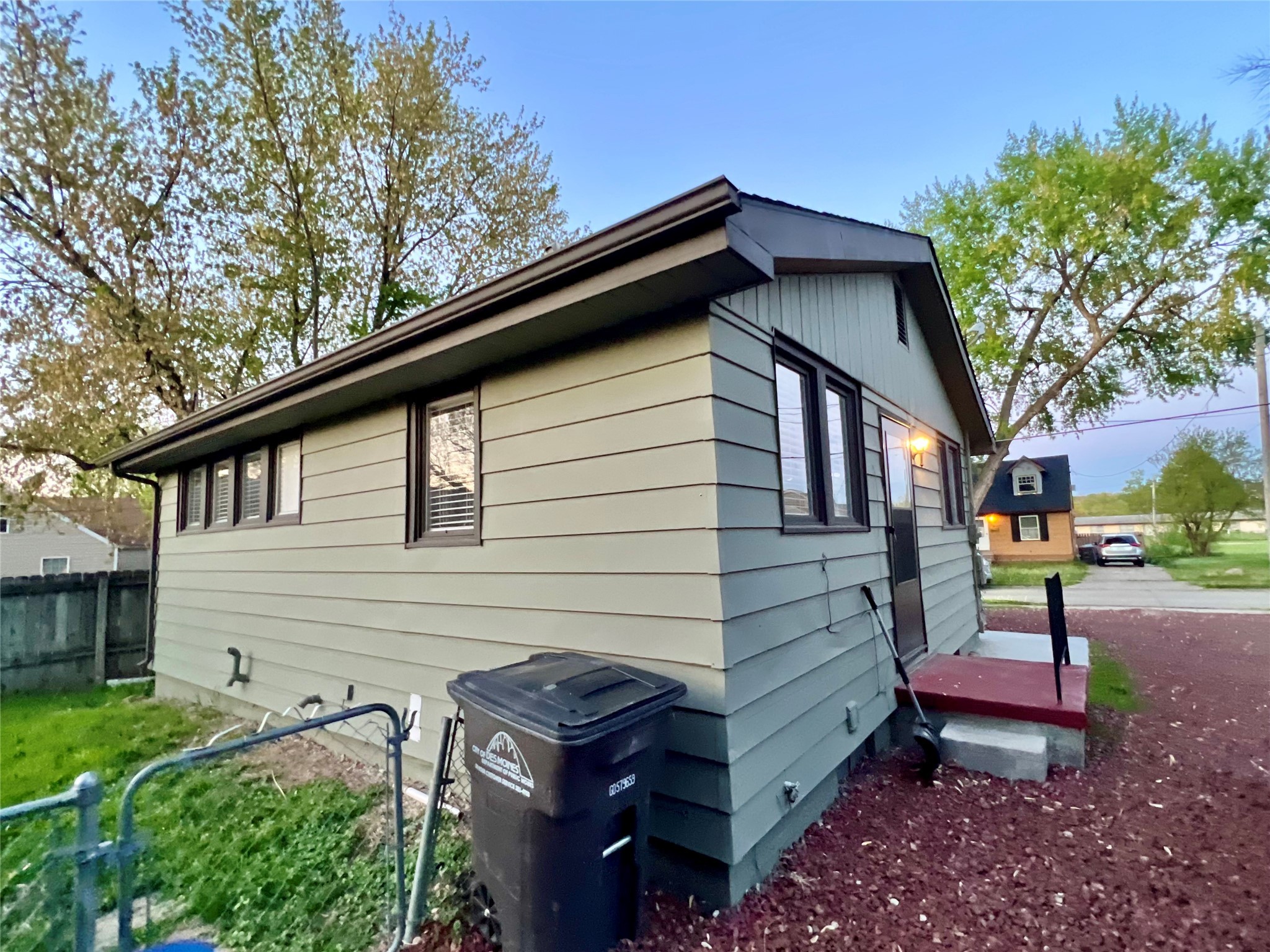 2216 Lay Street, Des Moines, Iowa image 17