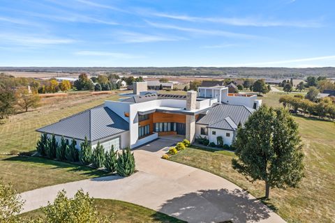 Homes For Sale - 31600 Silverado Lane<br/> Waukee, IA 50263