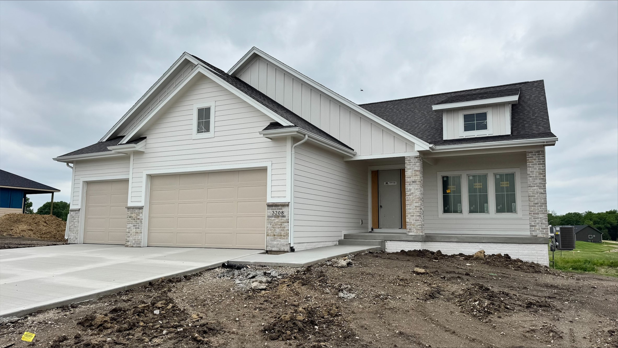 3208 SE Bannister Drive