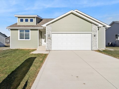 Homes For Sale - 1400 Cedar Street<br/> Waukee, IA 50263