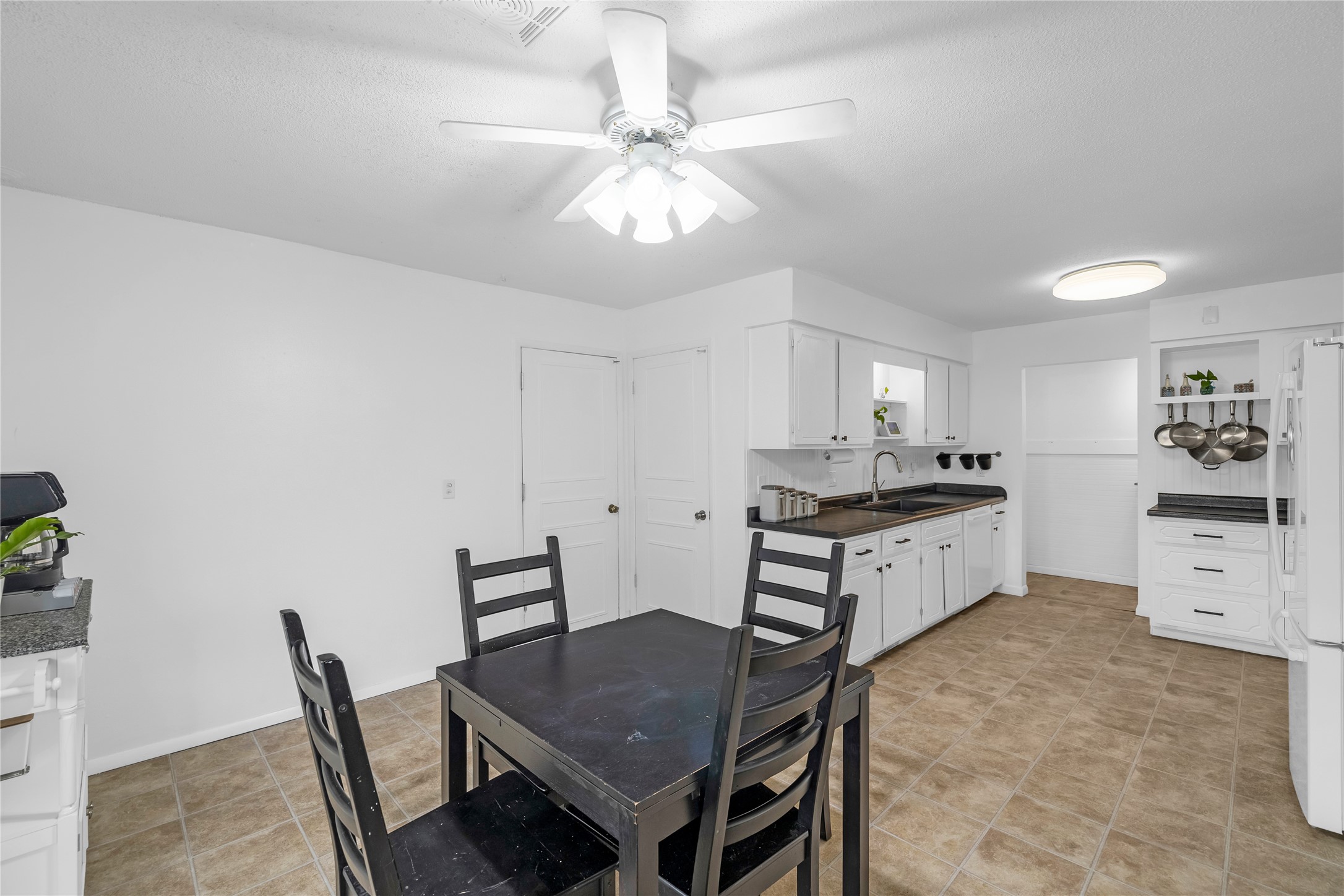 3717 E 28th Street, Des Moines, Iowa image 10