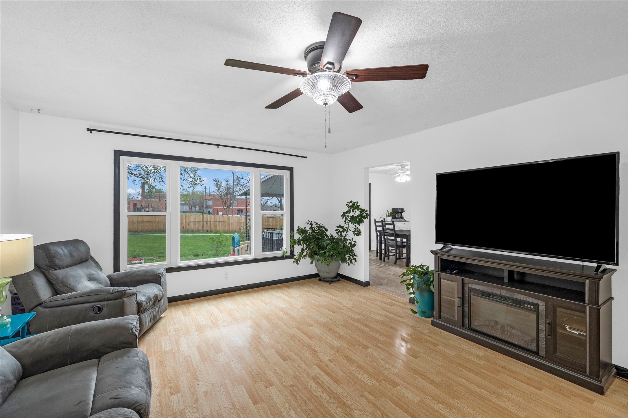 3717 E 28th Street, Des Moines, Iowa image 25