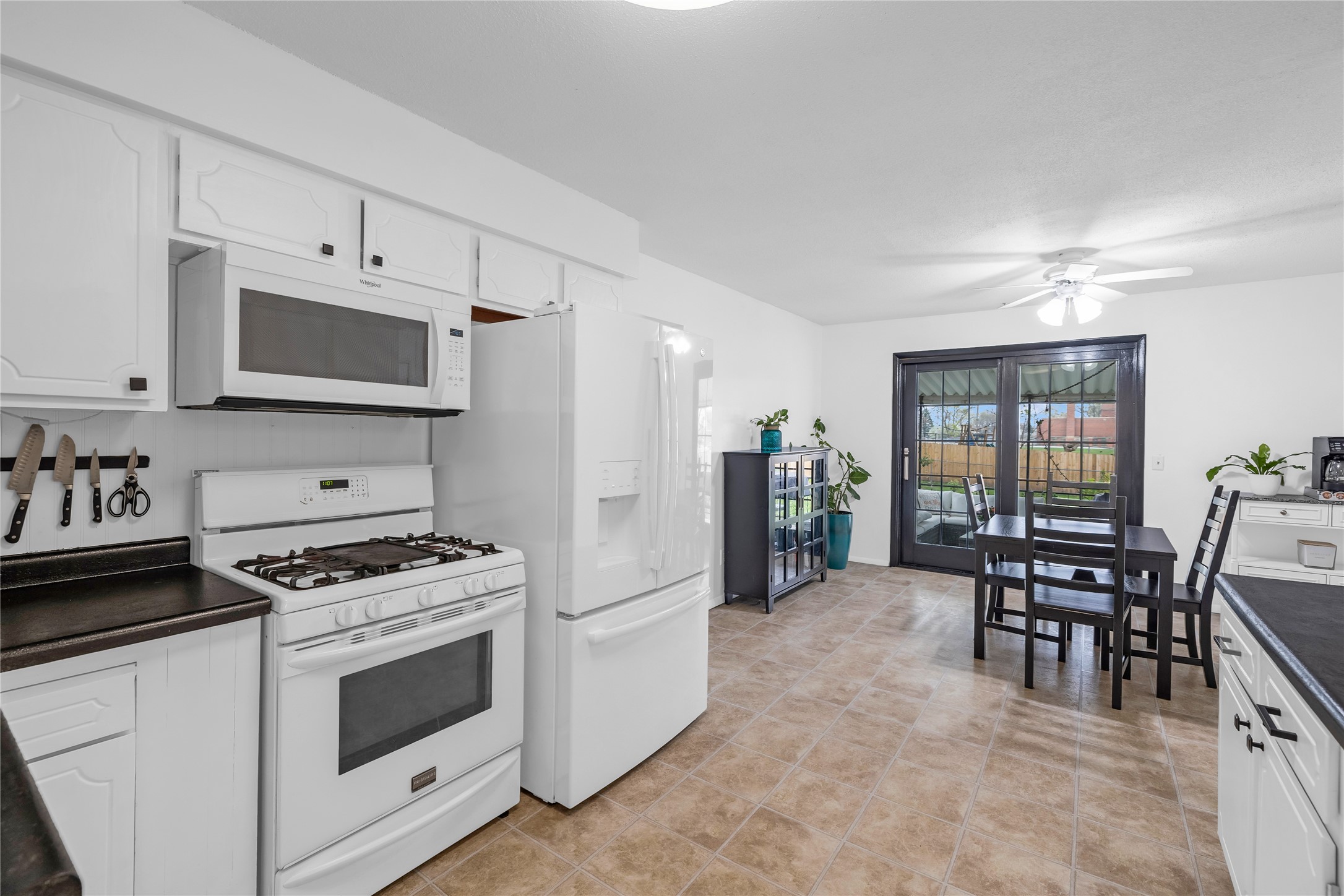 3717 E 28th Street, Des Moines, Iowa image 12