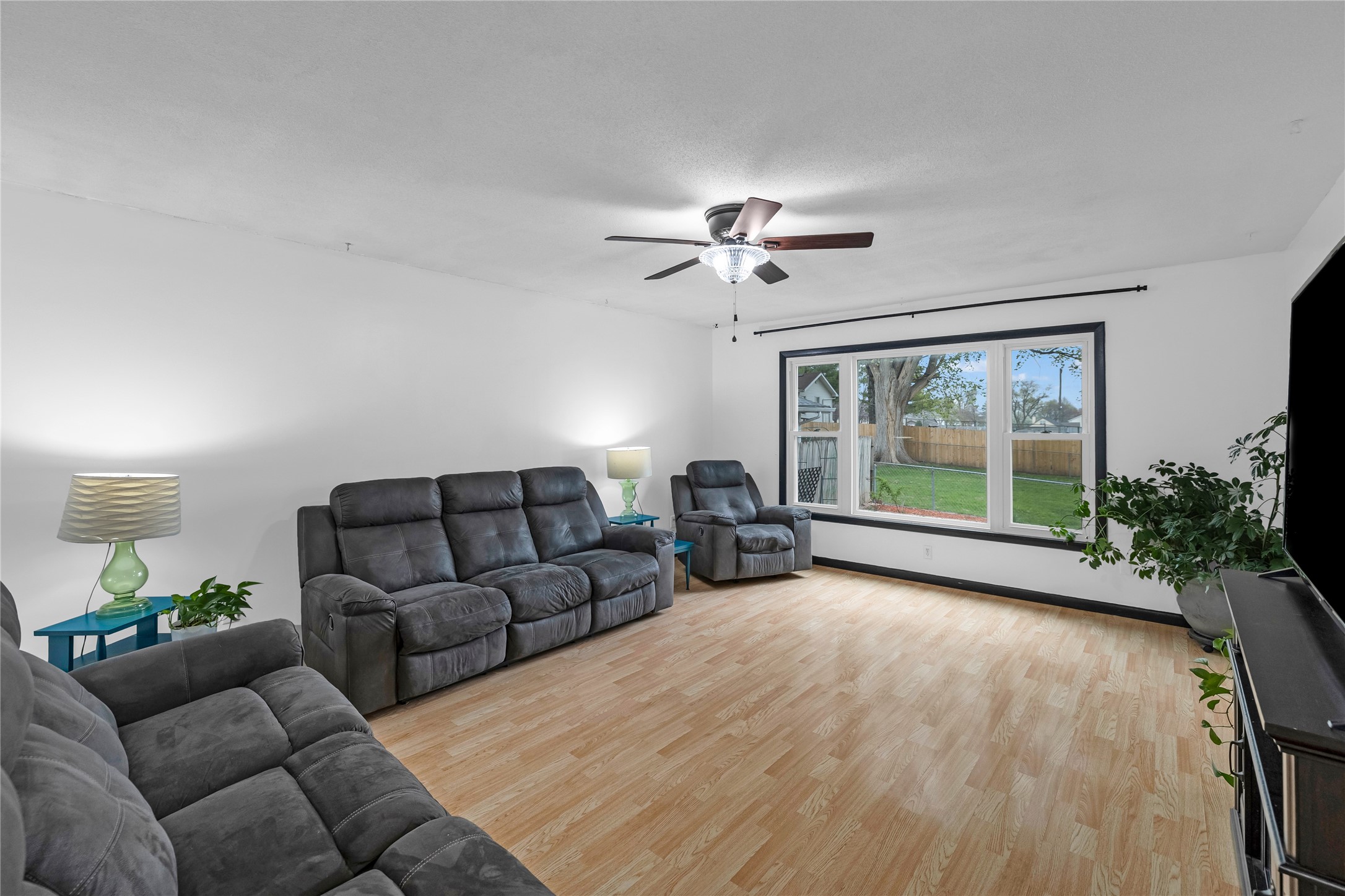 3717 E 28th Street, Des Moines, Iowa image 15