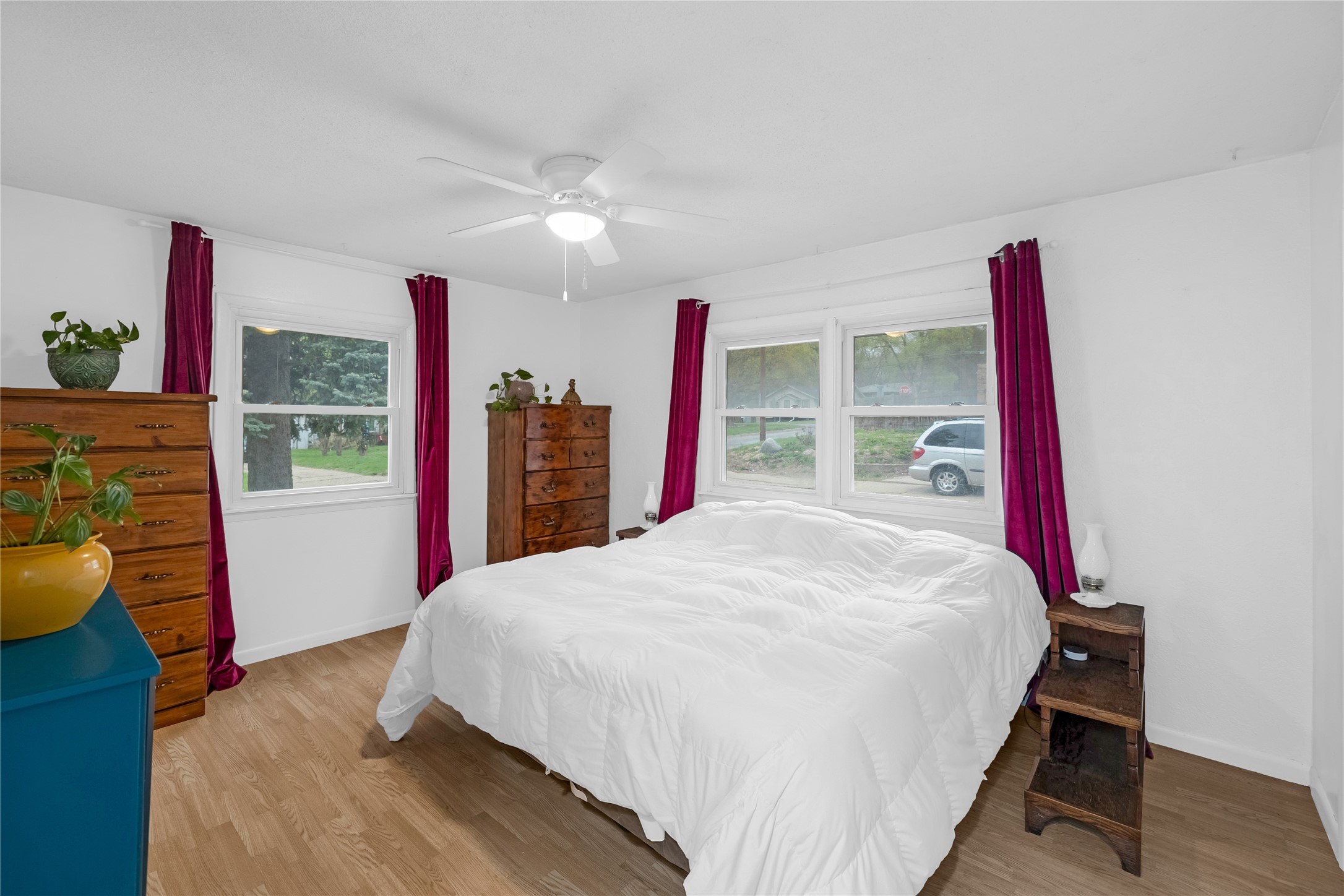 3717 E 28th Street, Des Moines, Iowa image 4