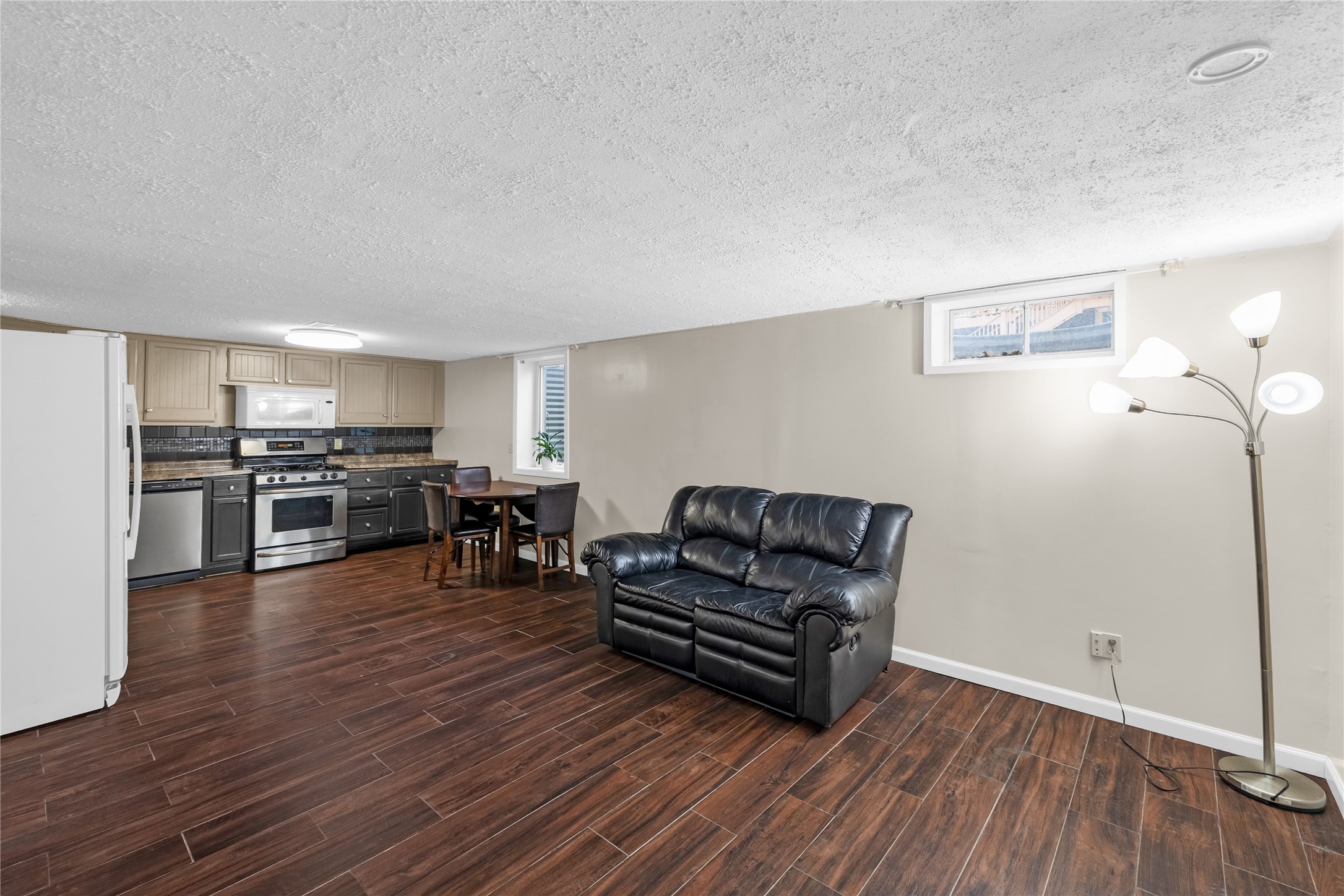 3717 E 28th Street, Des Moines, Iowa image 13