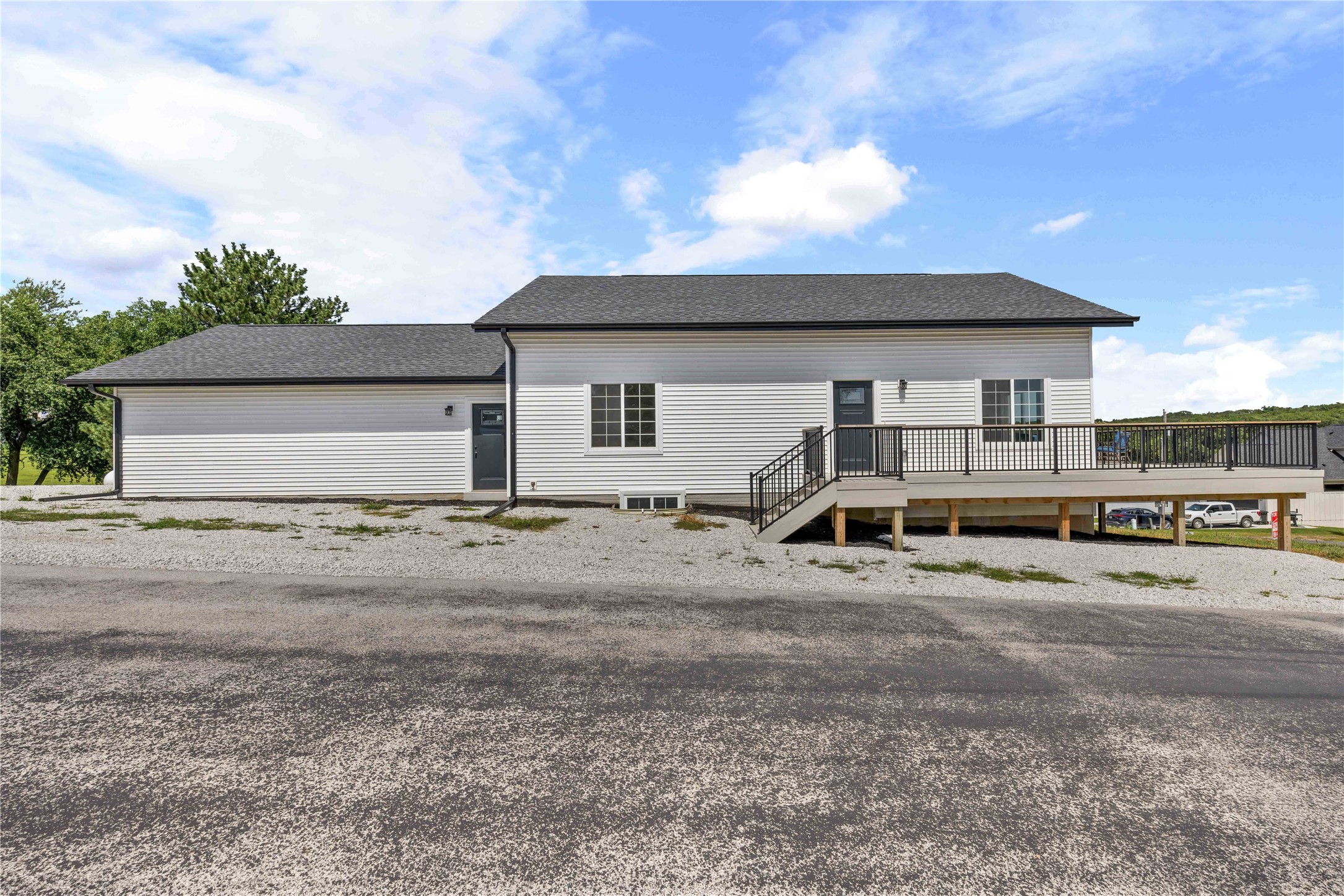 8479 Lakeshore Drive