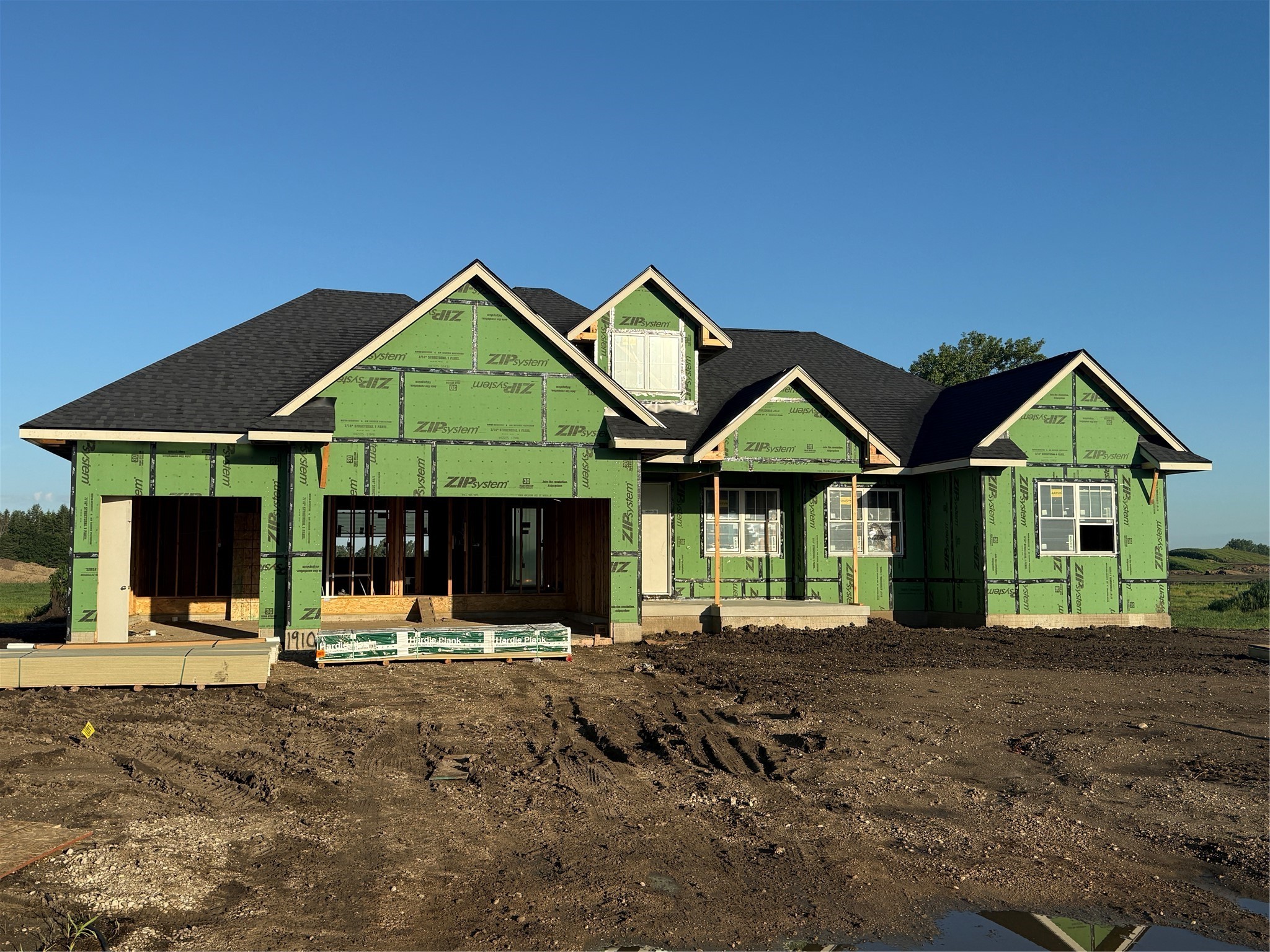 1910 NE Pond View Court