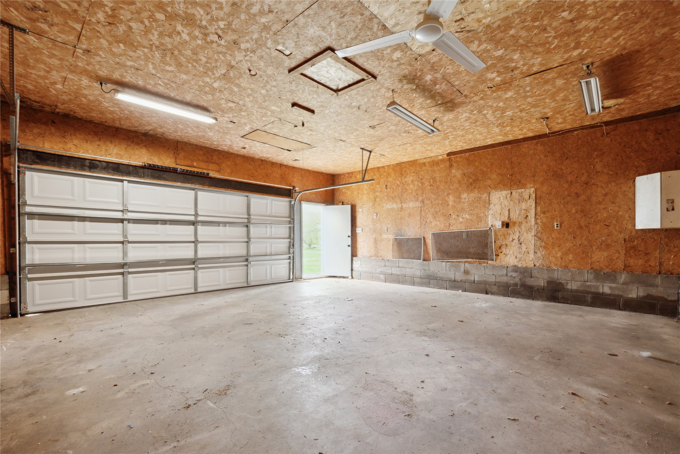 330 E 13th Street, Newton, Iowa image 33