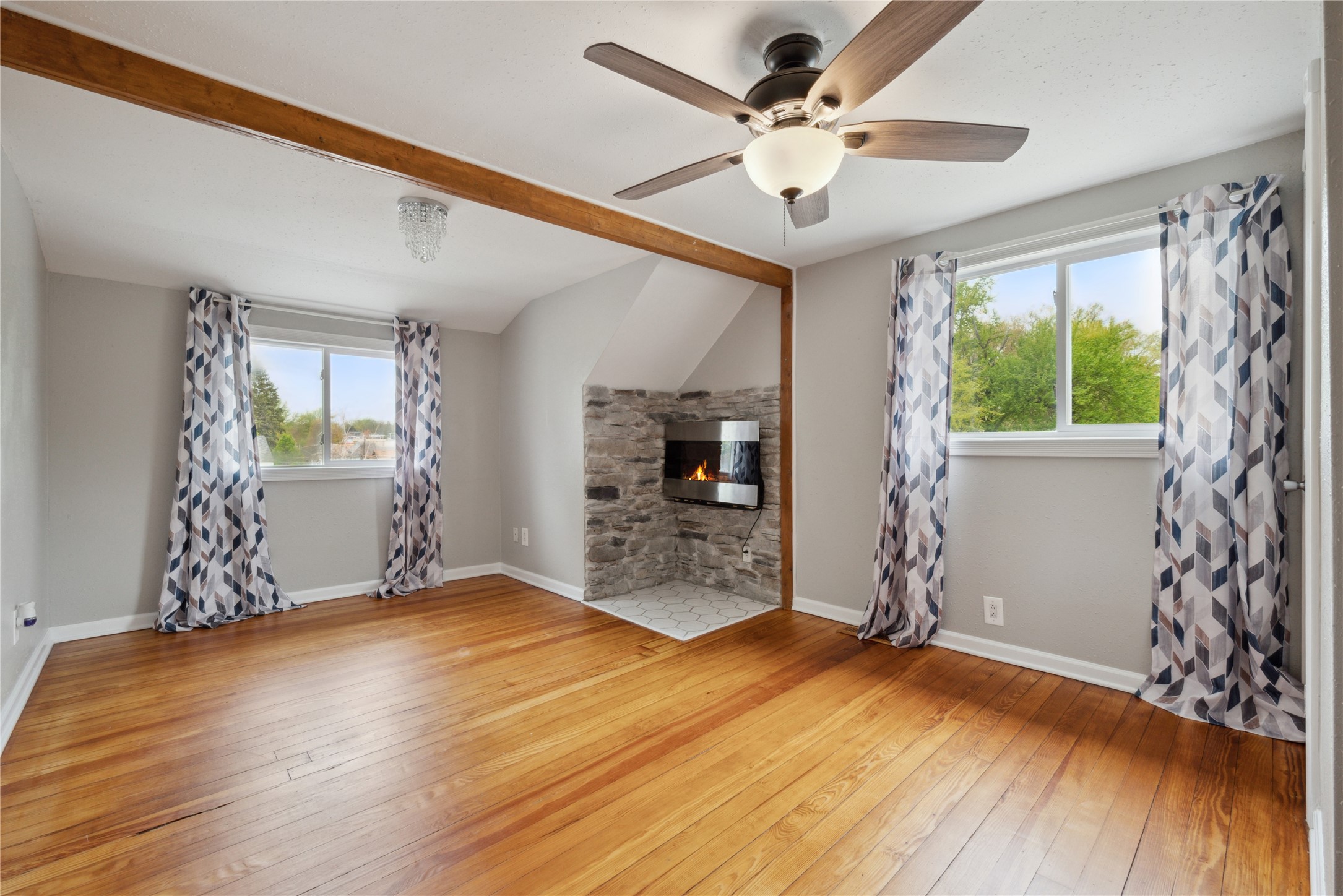 330 E 13th Street, Newton, Iowa image 23