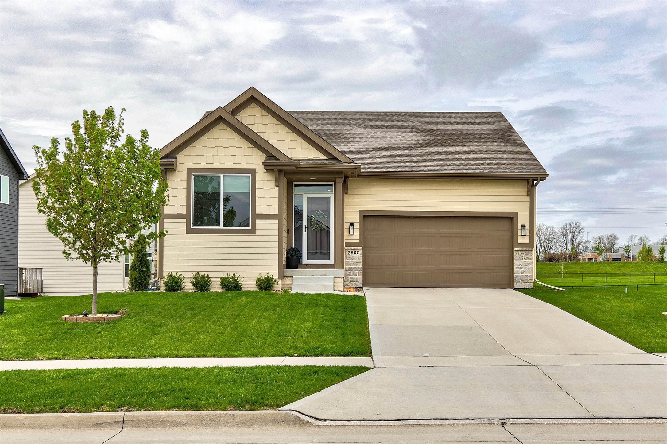 2800 SE Bluestem Drive, Waukee, Iowa image 1