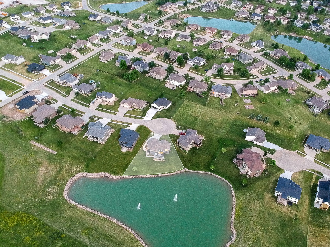 1030 Lake View Drive, Pella, Iowa image 32