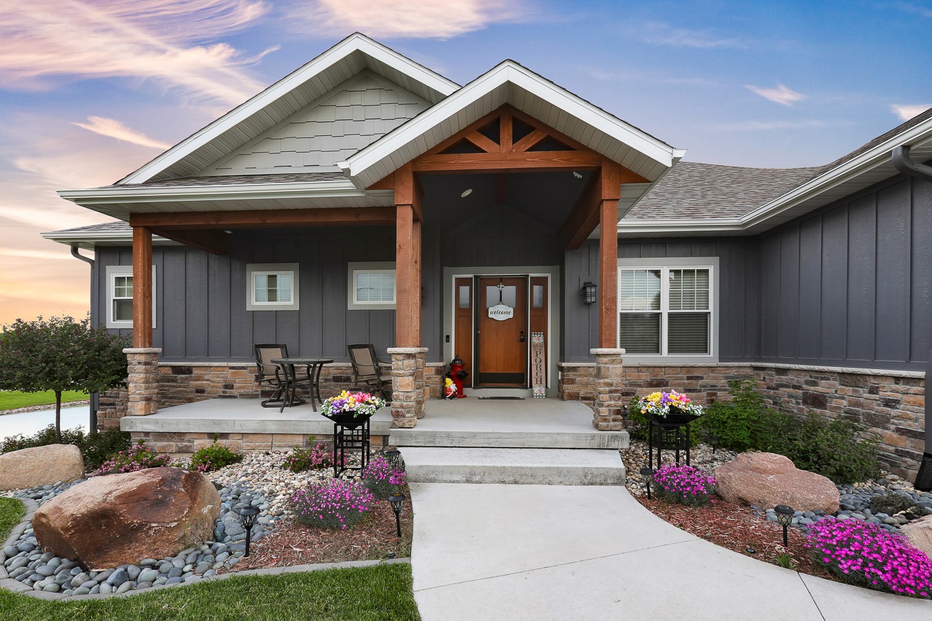 1030 Lake View Drive, Pella, Iowa image 2