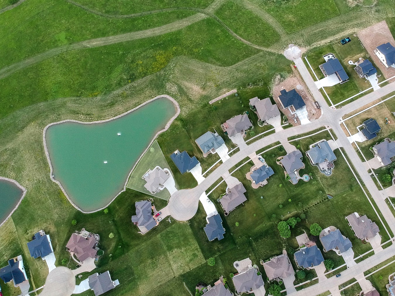 1030 Lake View Drive, Pella, Iowa image 33