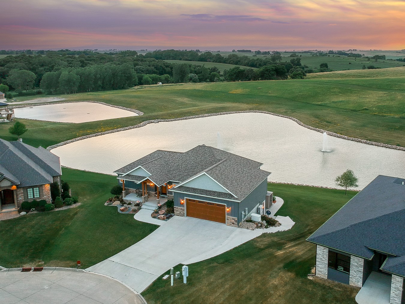 1030 Lake View Drive, Pella, Iowa image 34