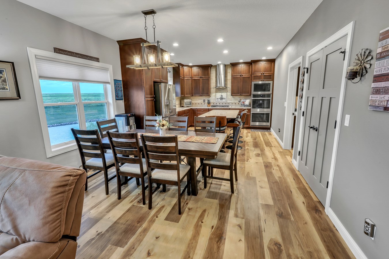 1030 Lake View Drive, Pella, Iowa image 9