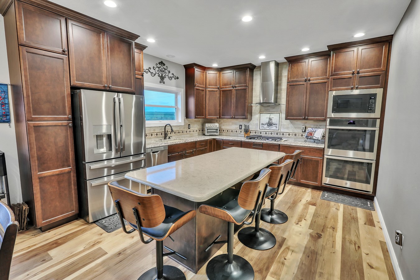 1030 Lake View Drive, Pella, Iowa image 10