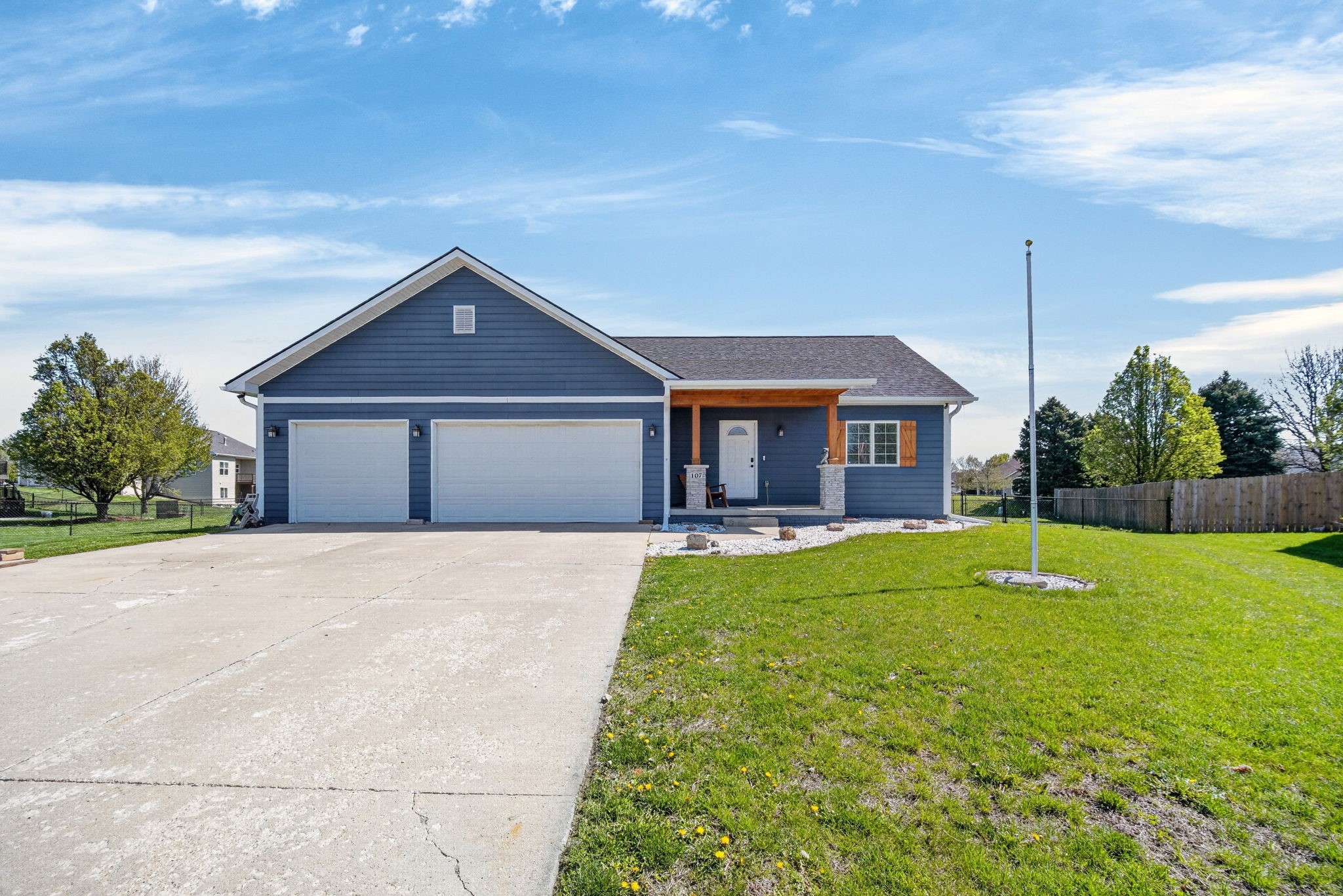 Photo 1 of 35 — 107 Dooley Court SW, Altoona, IA 50009