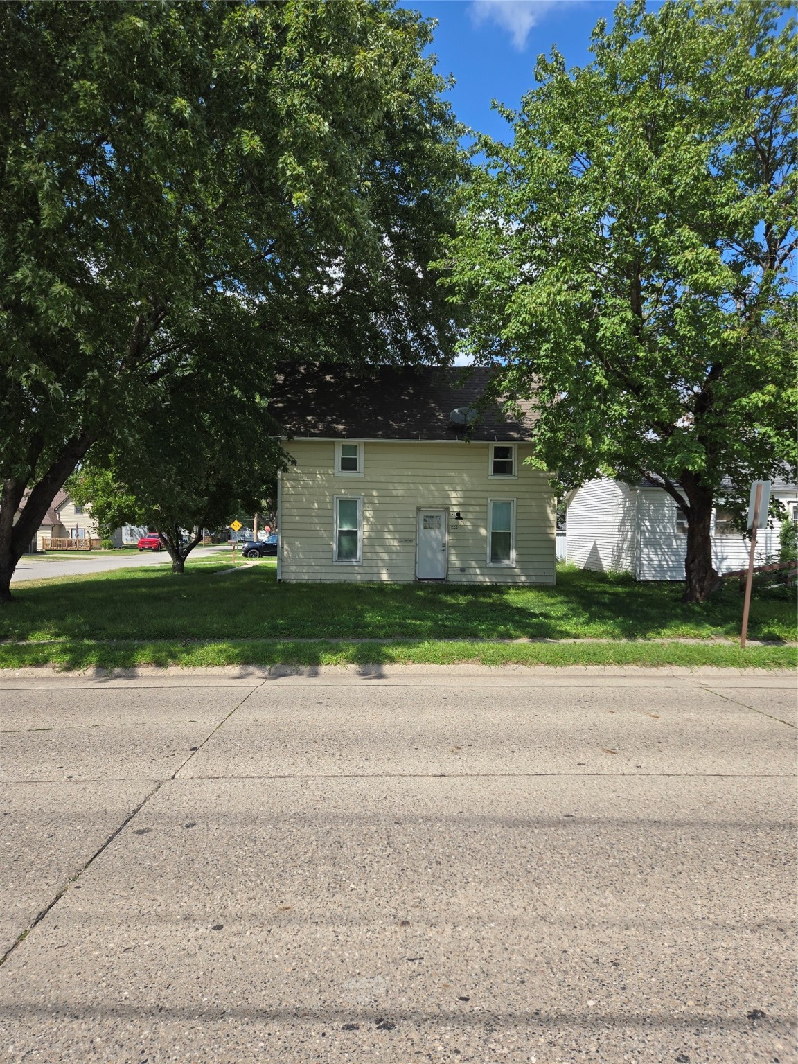 222 W State Street, Colfax, Iowa image 24