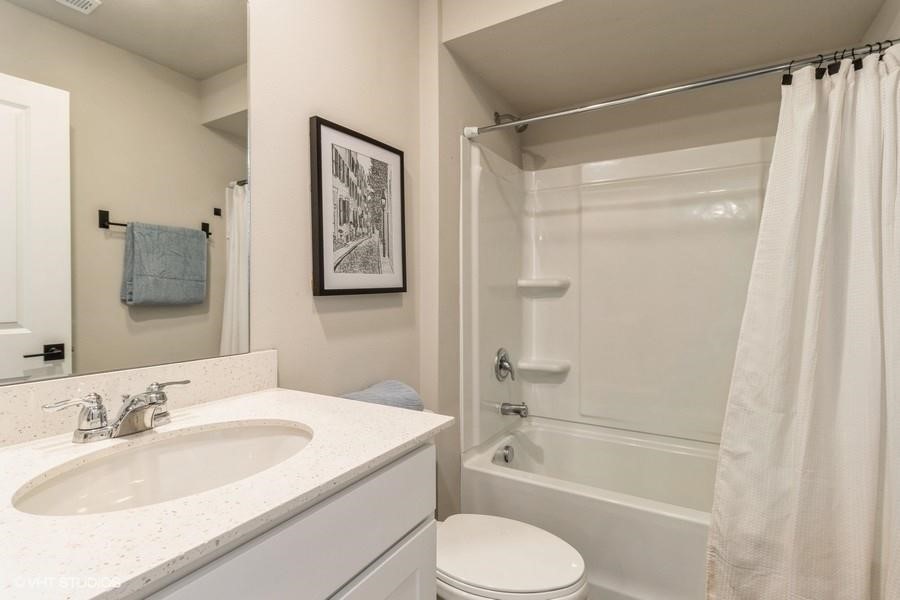 14225 Walnut Meadows Drive, Urbandale, Iowa image 19