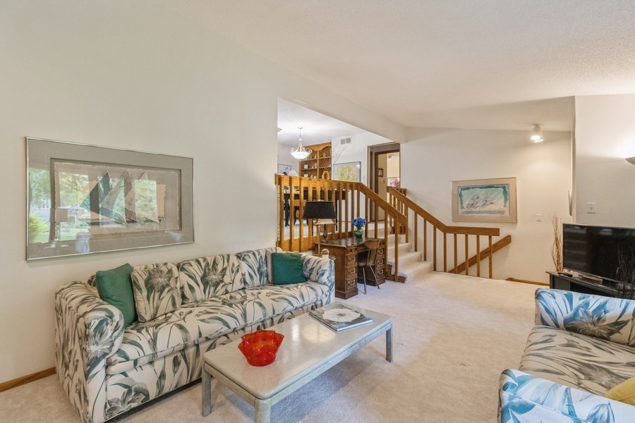 7720 Drake Court, Clive, Iowa image 6
