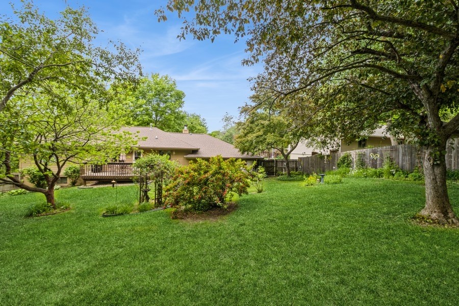 7720 Drake Court, Clive, Iowa image 33