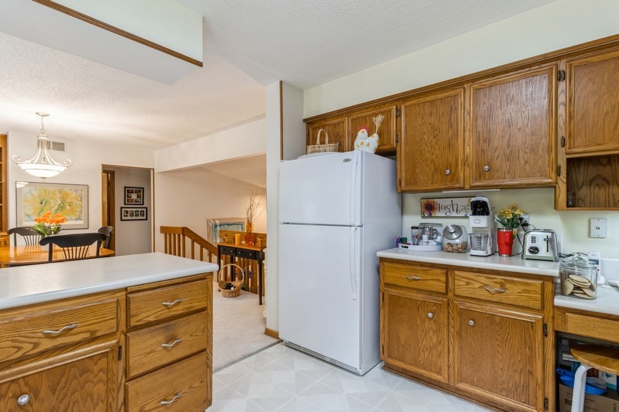 7720 Drake Court, Clive, Iowa image 12