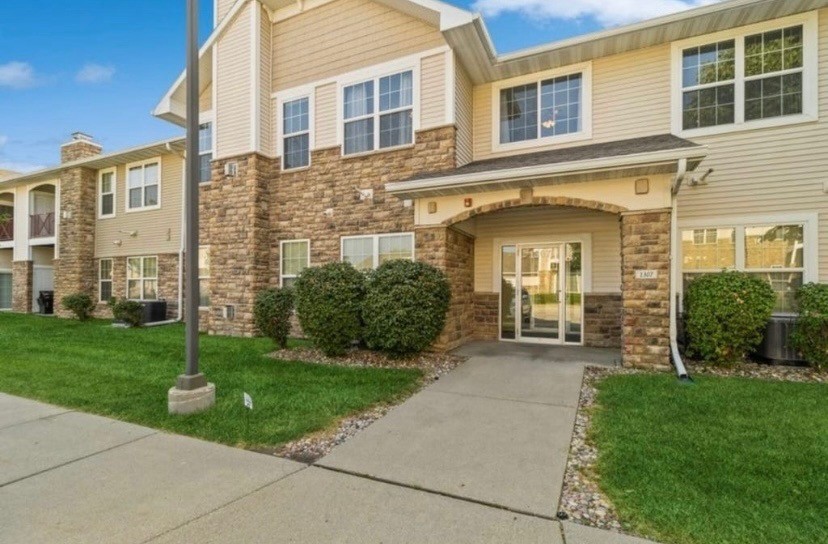1307 SE University Avenue #205, Waukee, Iowa image 1
