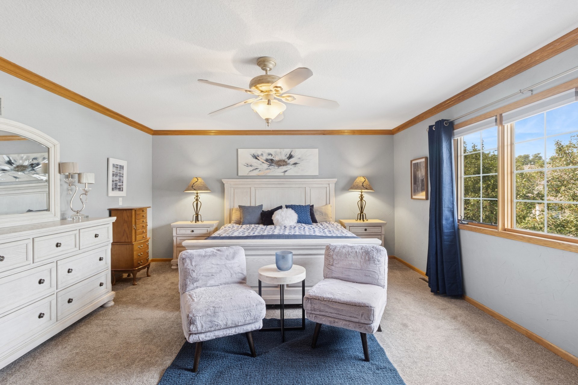 Urbandale, Iowa 50322, United States, 5 Bedrooms Bedrooms, ,3 BathroomsBathrooms,Residential,Pending,183112