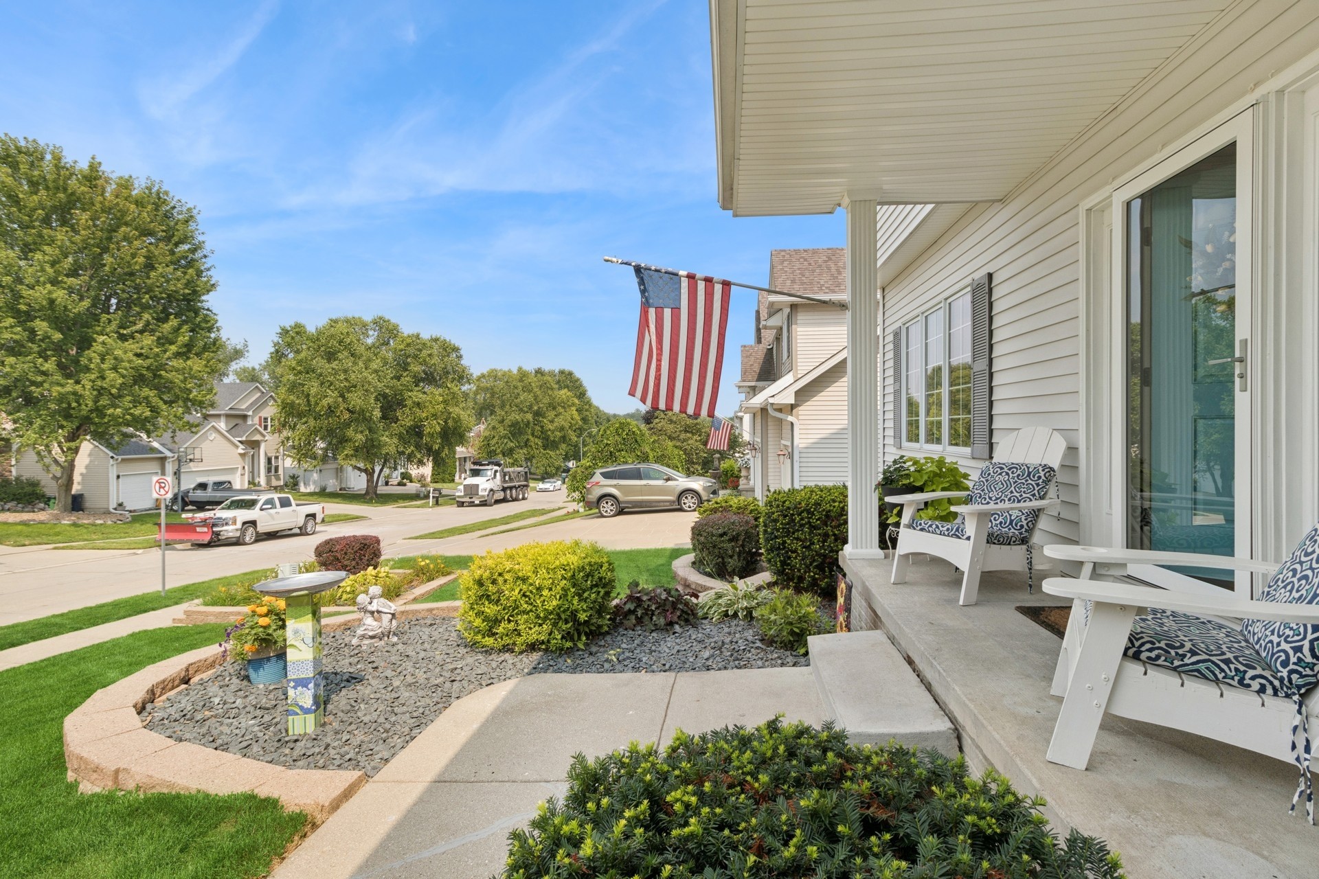 Urbandale, Iowa 50322, United States, 5 Bedrooms Bedrooms, ,3 BathroomsBathrooms,Residential,Pending,183112