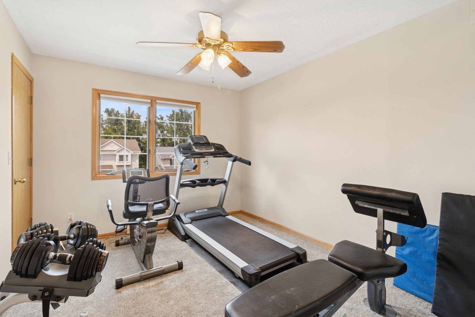 Urbandale, Iowa 50322, United States, 5 Bedrooms Bedrooms, ,3 BathroomsBathrooms,Residential,Pending,183112