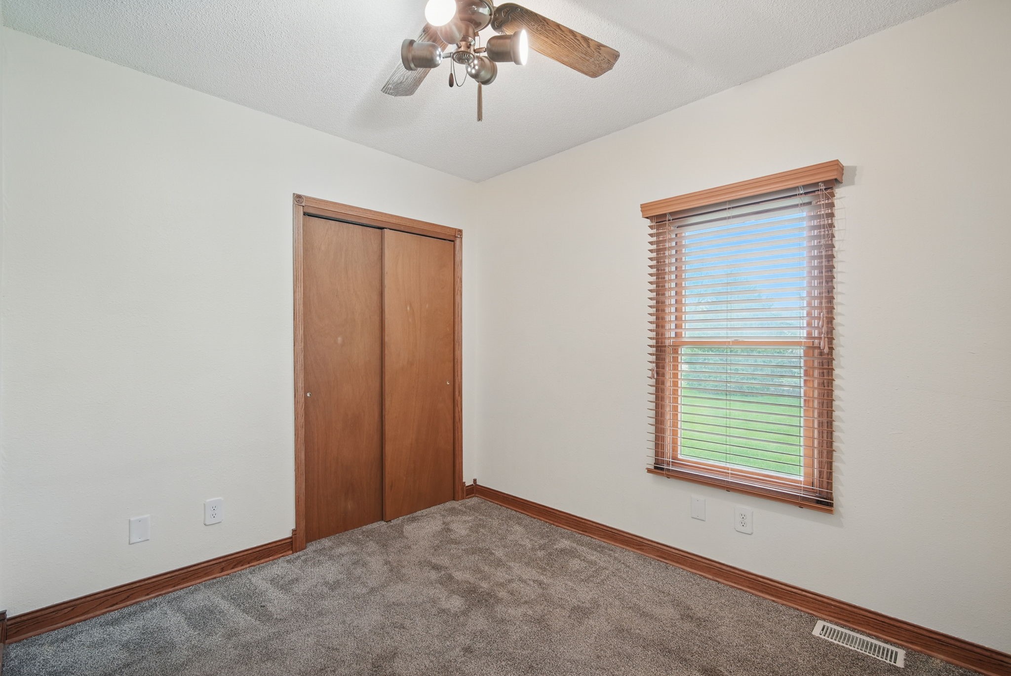 2129 Morton Avenue, Des Moines, Iowa image 14