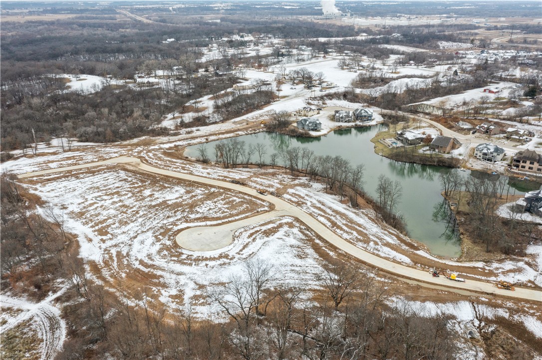 1185 Arbor Woods Drive, Pleasant Hill, Iowa image 3