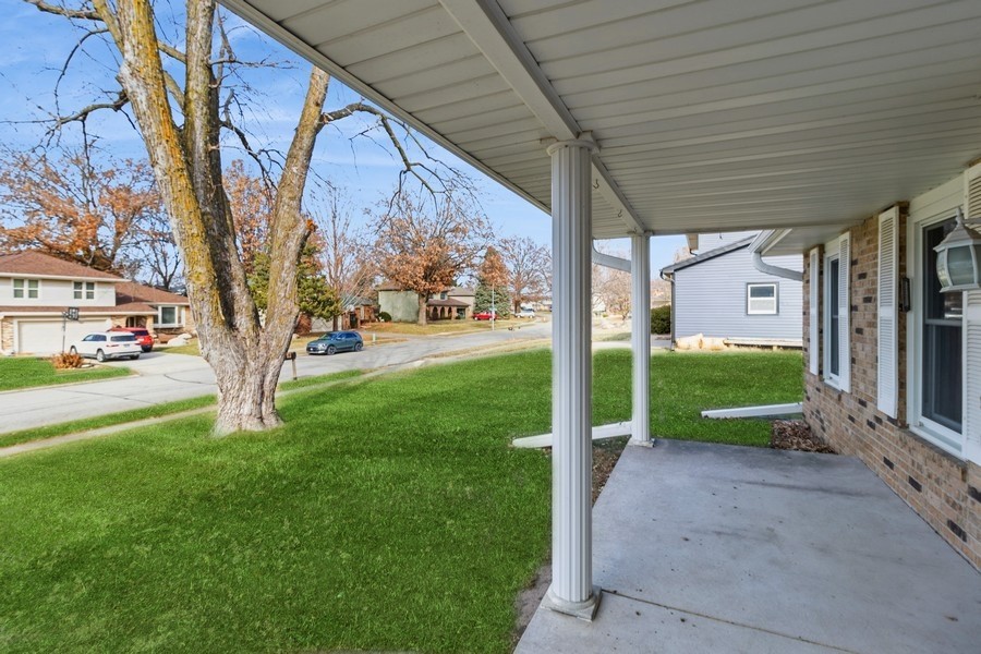 1055 Maplenol Drive, West Des Moines, Iowa image 30