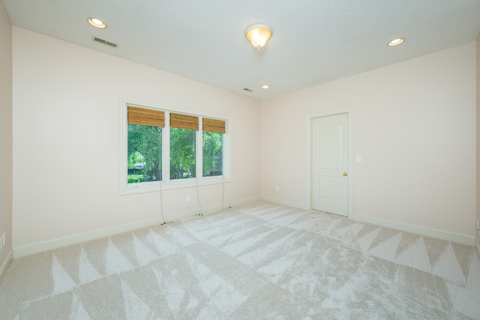 3106 Southern Hills Drive, Des Moines, Iowa image 31