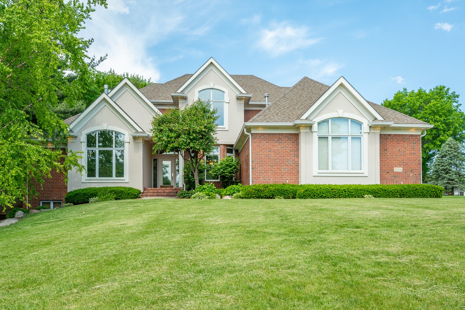 3106 Southern Hills Drive, Des Moines, Iowa image 1