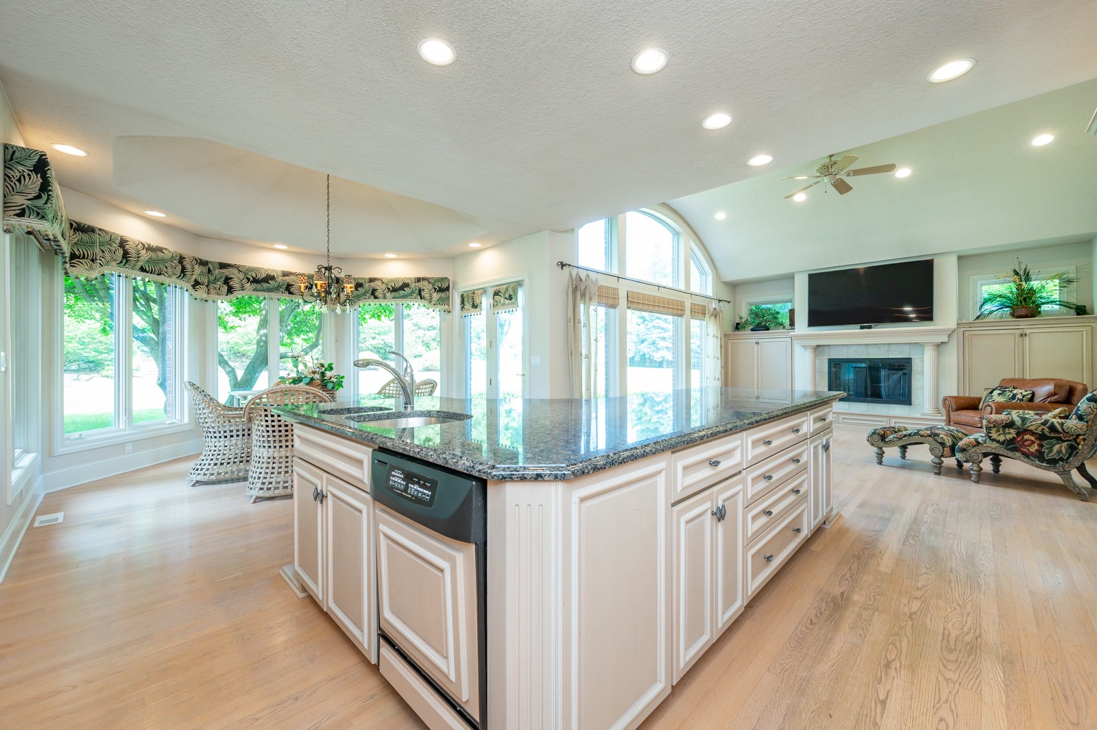 3106 Southern Hills Drive, Des Moines, Iowa image 14