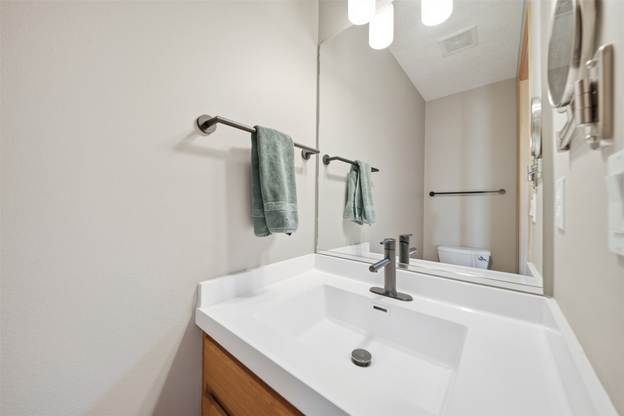 785 SE Bobwhite Lane