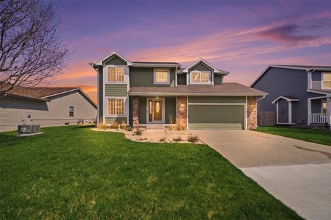 785 SE Bobwhite Lane Waukee IA 50263