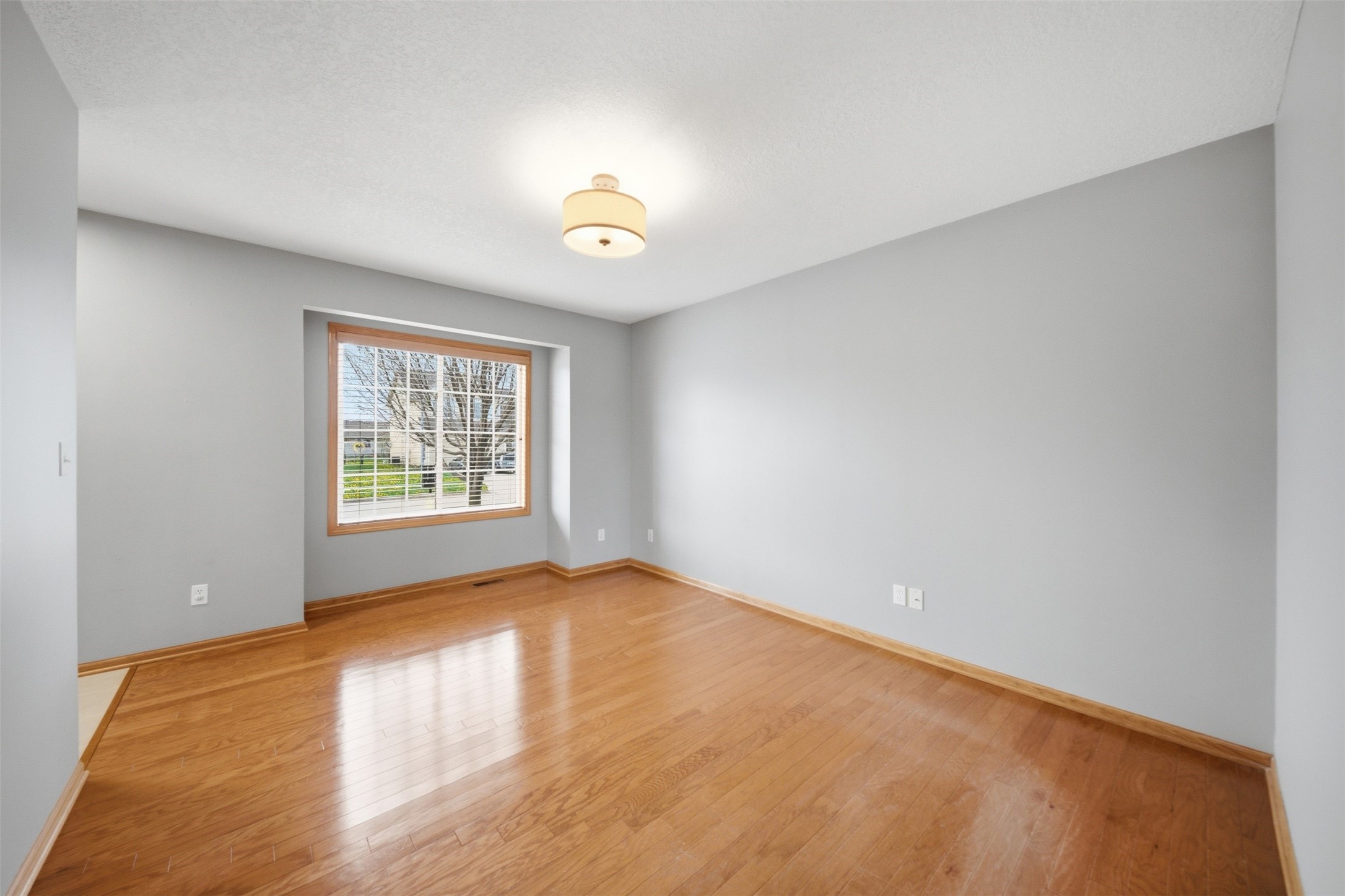 785 SE Bobwhite Lane