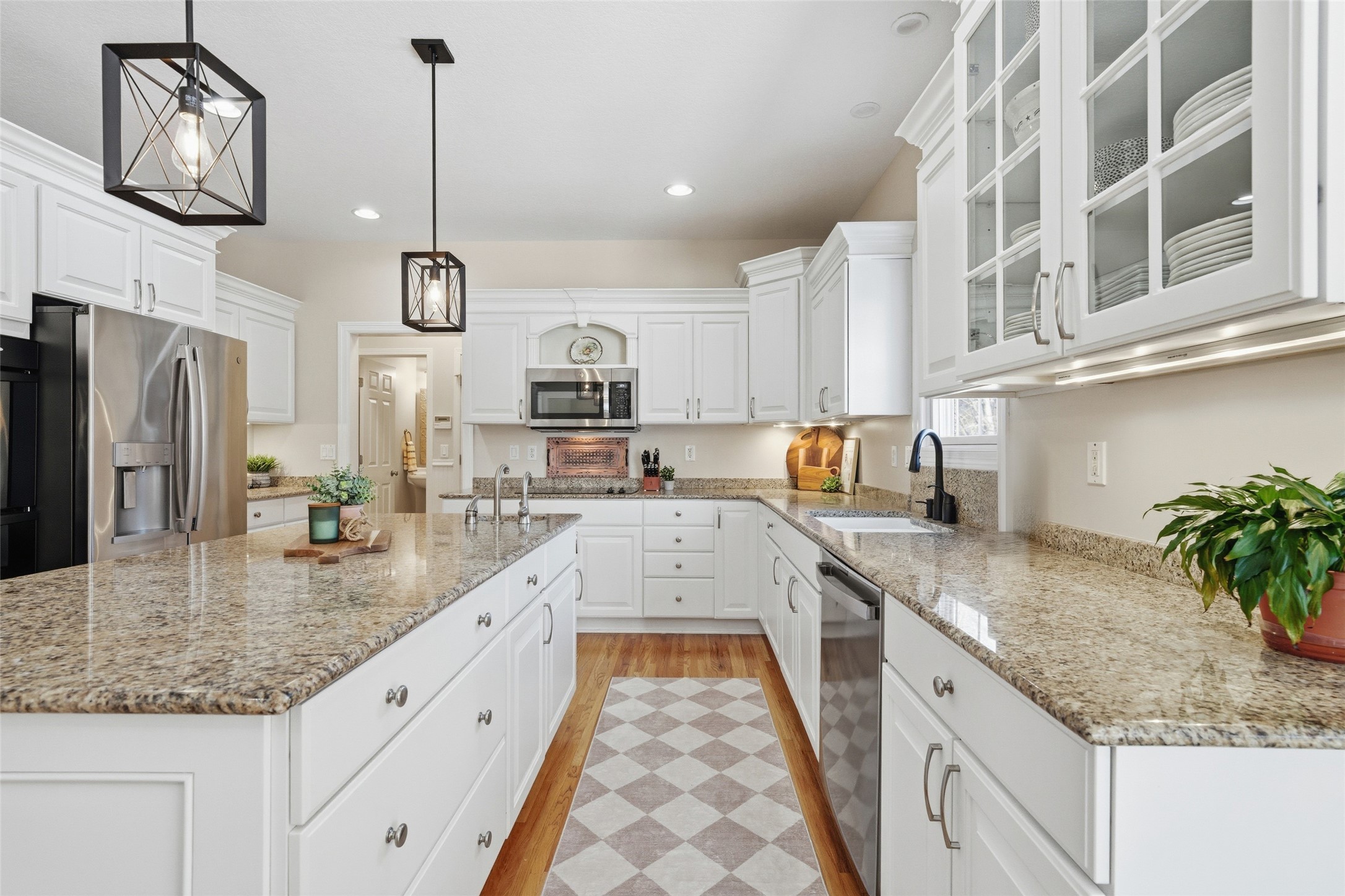 709 NE Georgetown Court