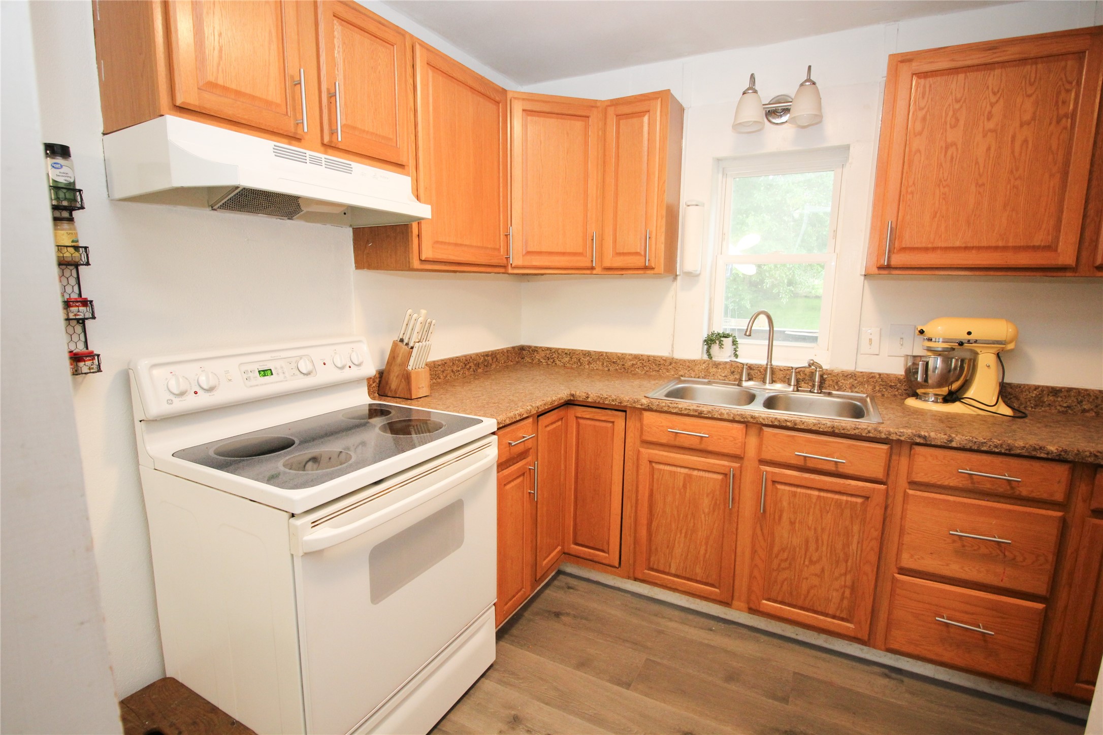 1035 65th Street, Windsor Heights, Iowa image 17