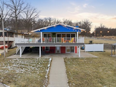 Homes For Sale - 8314 Lakeshore Drive<br/> Dexter, IA 50070